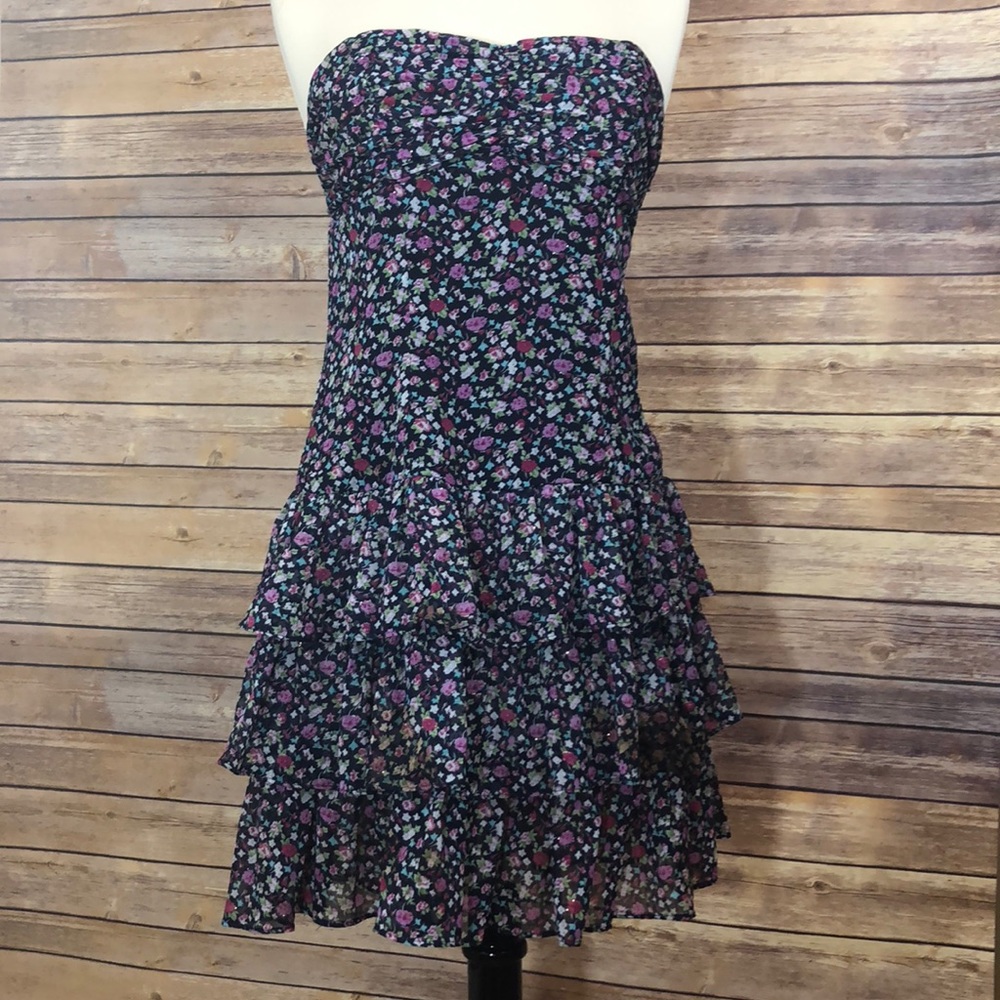 🌸NWOT Express Strapless Dress🌸